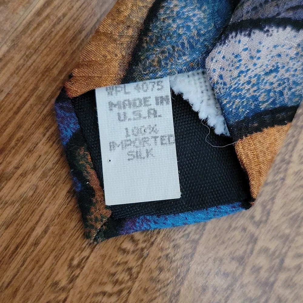 Vintage Oscar de la Renta 100%‎ silk Abstract Tie 55.5